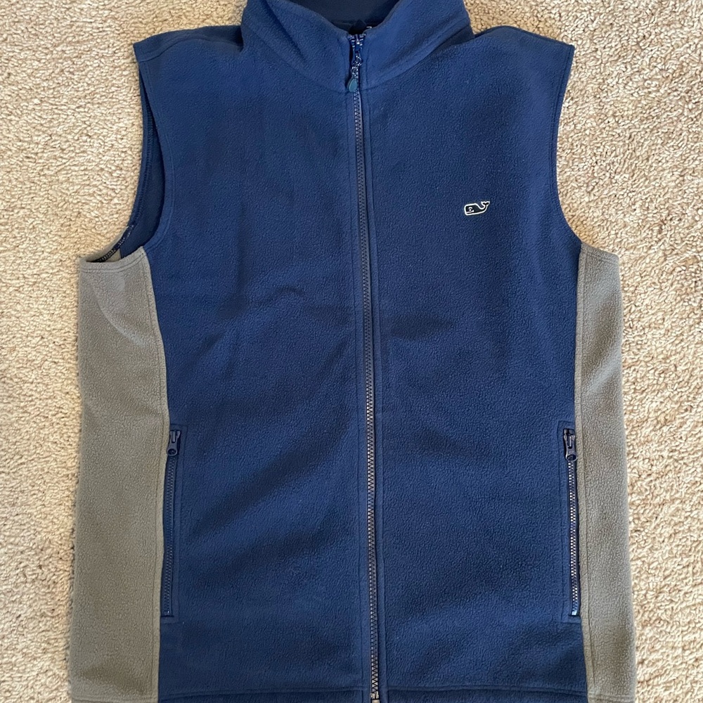 Vineyard Vines fleece vest